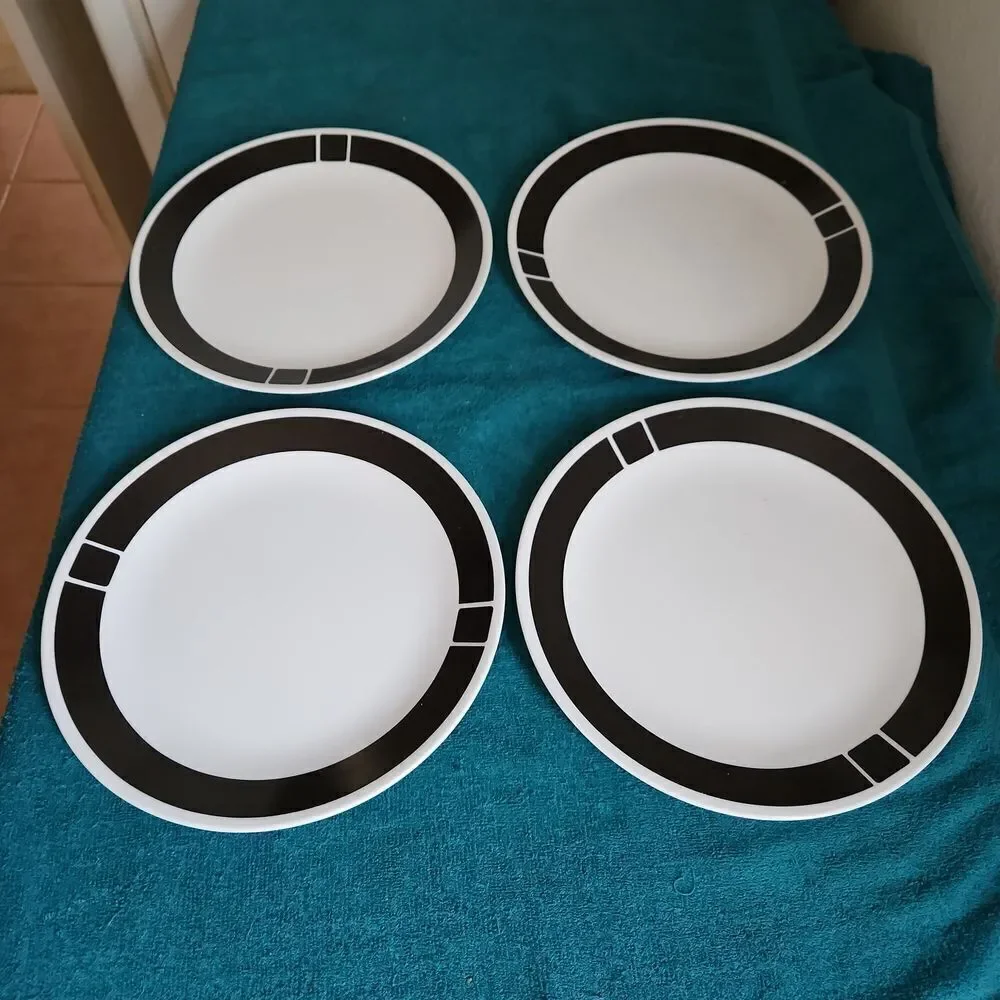 Corelle urban black 4 dinner plates , discontinued
